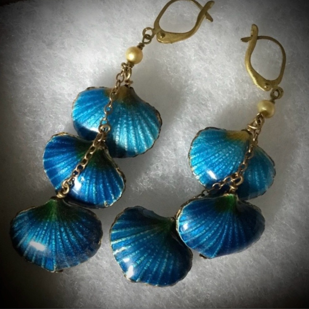 Elegant Enamel Cobalt Blue and Gold Color Shell Earrings